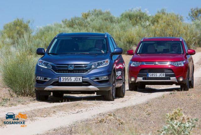 Chọn Honda CRV Hay Mitsubishi Outlander